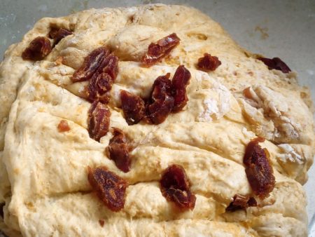 bread-dough-raisins